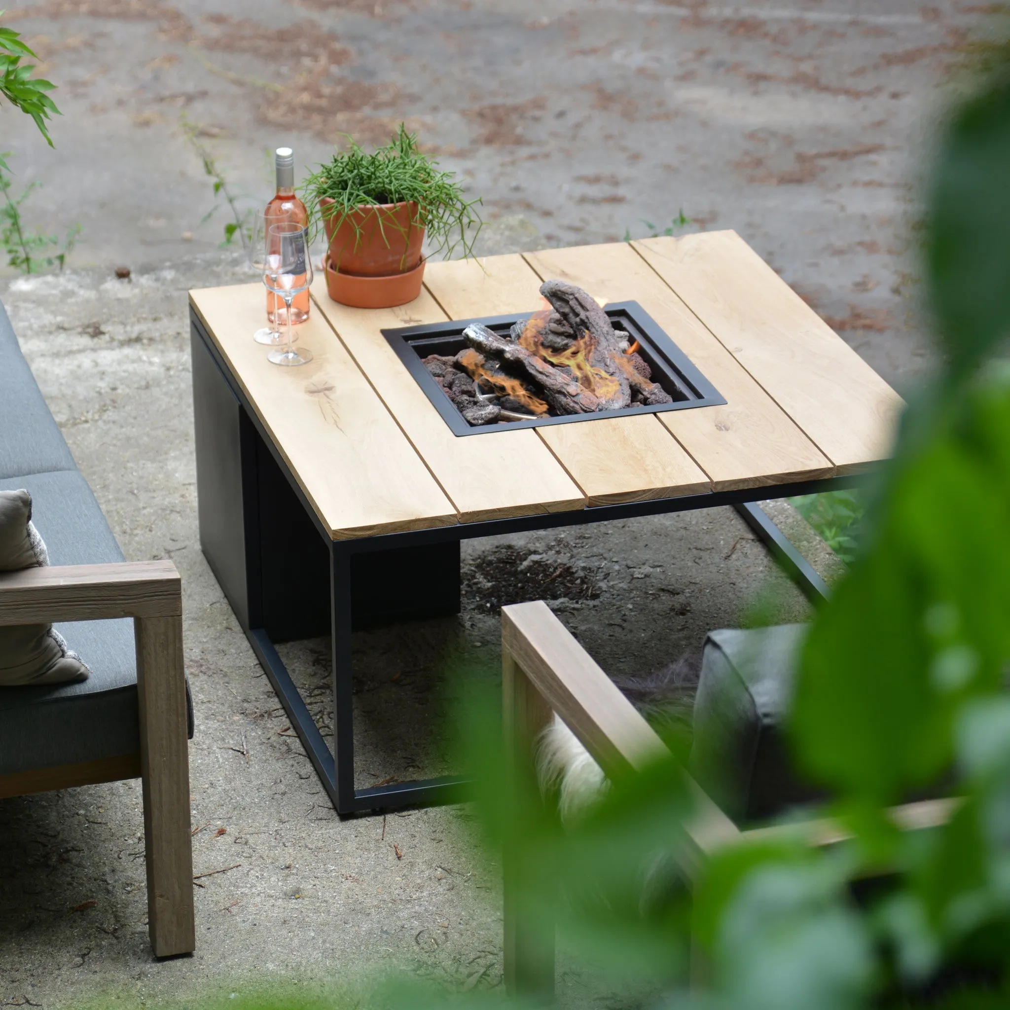 Cosiloft 100 Black and Teak Fire Pit Table