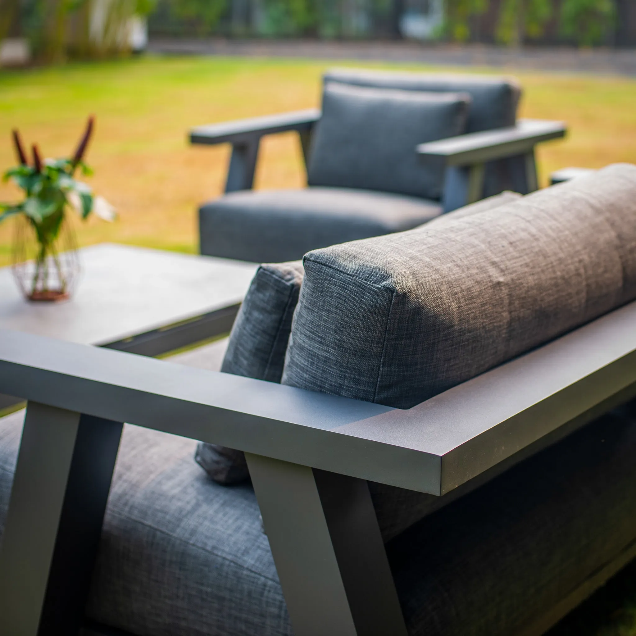 Iconic 2 Seat Sofa Set with HPL Table in Anthracite