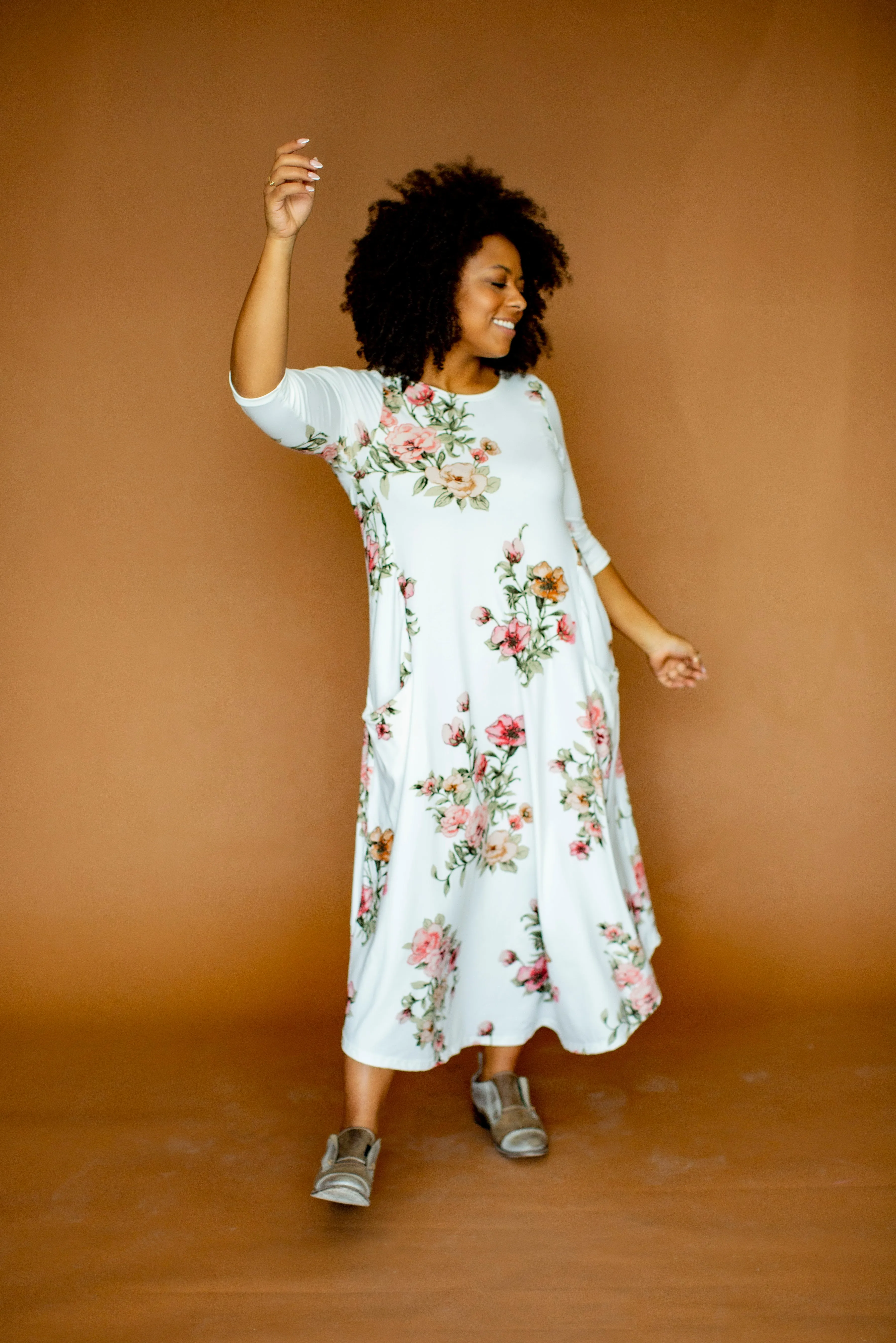 Jessi Dress White Floral Sketch
