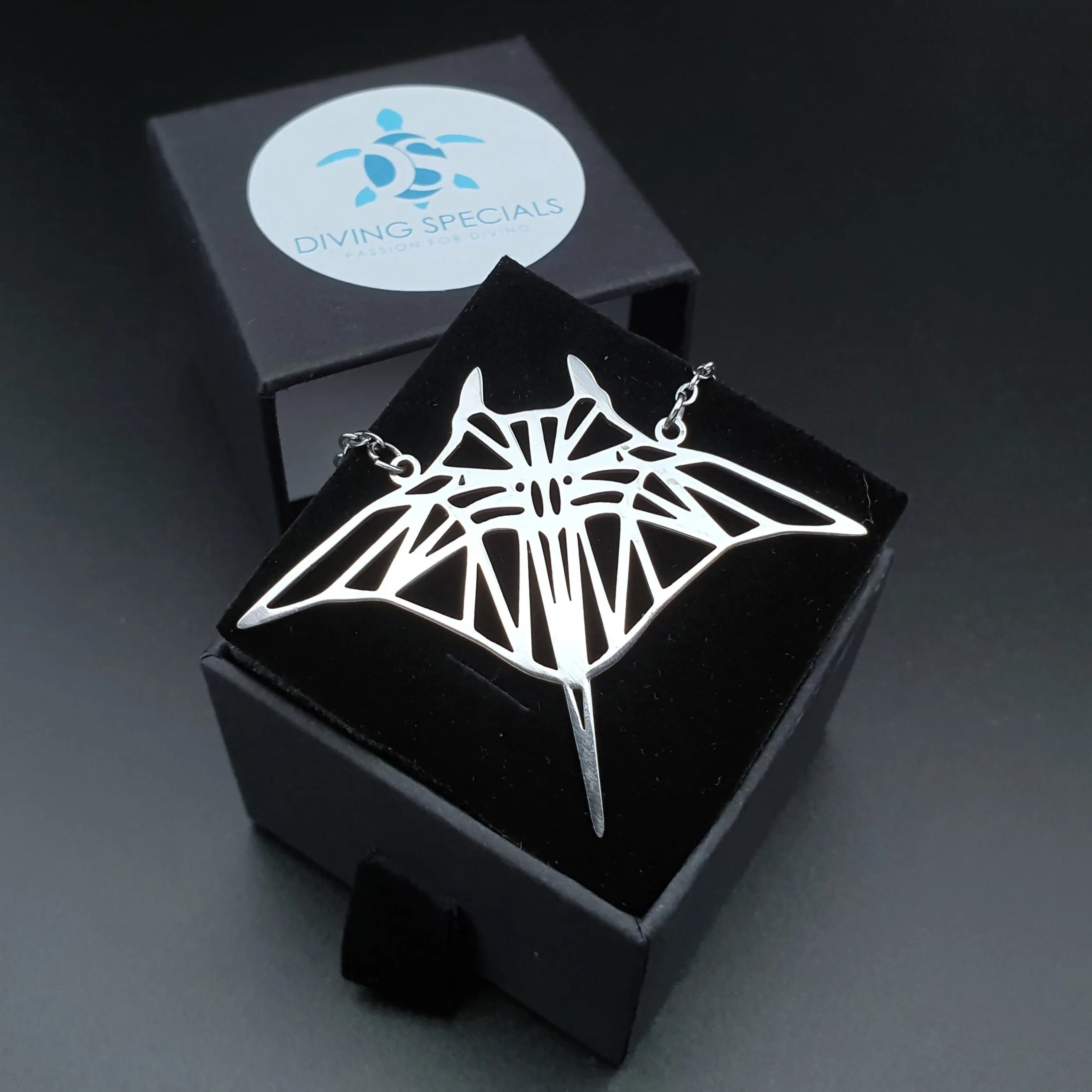 Manta Ray Necklace - Large silver or gold