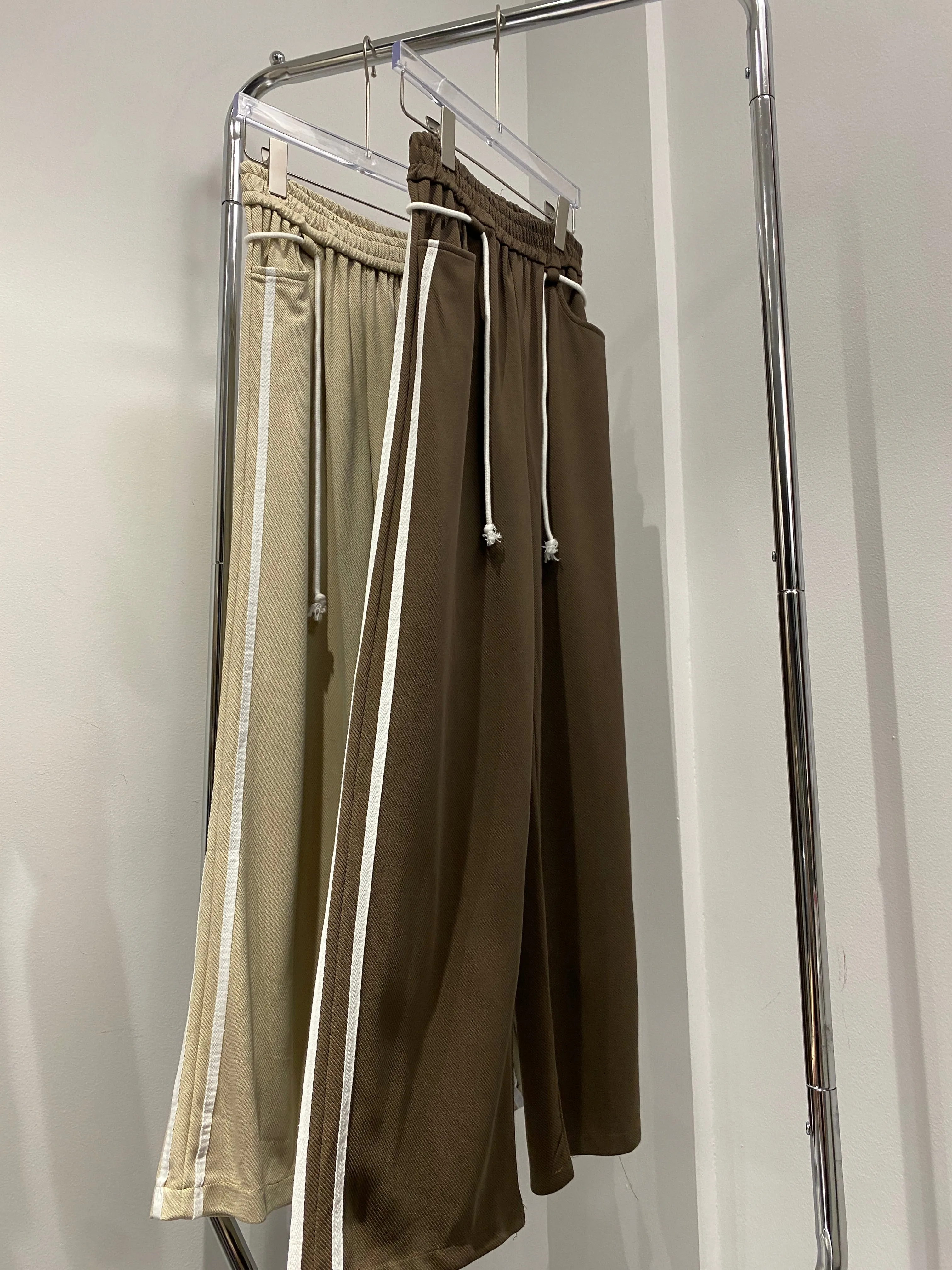 Side Striped Wide Leg Sweatpants - Cocoa